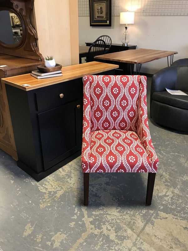 Red/White Accent Chair