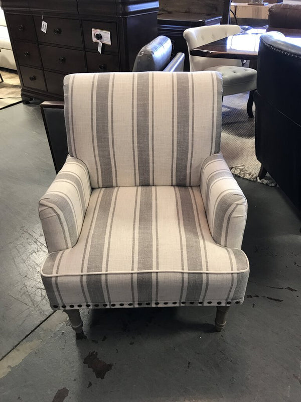 PESARO ARMCHAIR WITH NAILHEAD TRIM