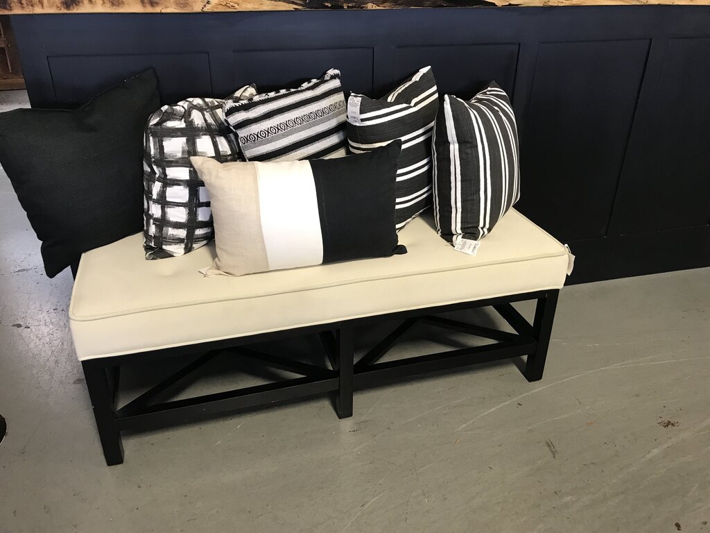 Black/White Bench