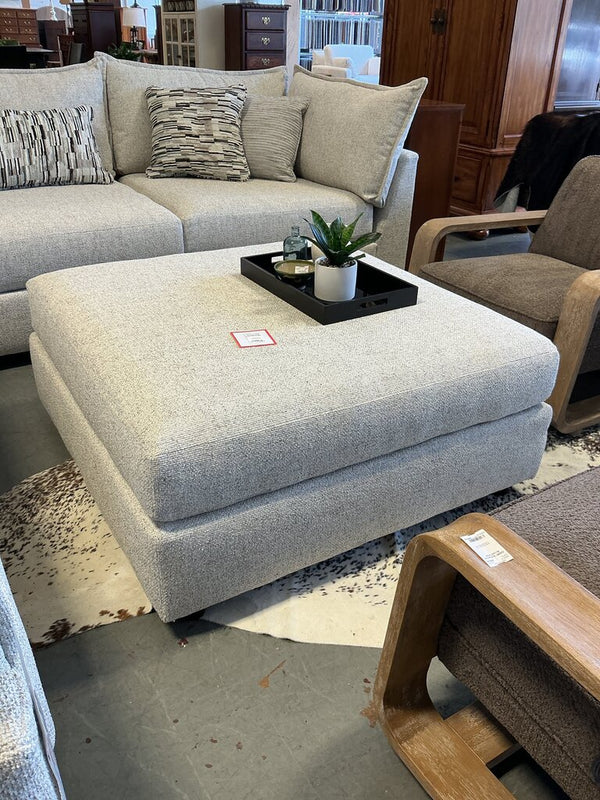 Tyler Ottoman- Natural Beauty Quartz (9397)