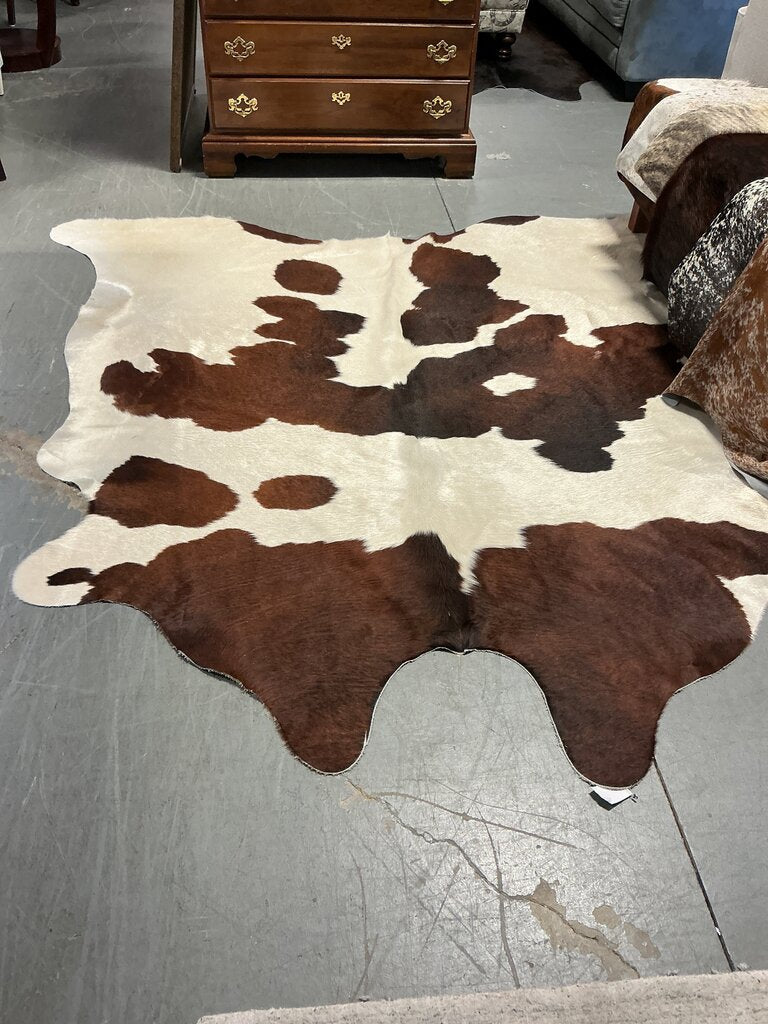 Large Brown/White Cowhide