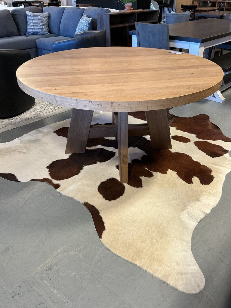 Daytona 60" Round Table