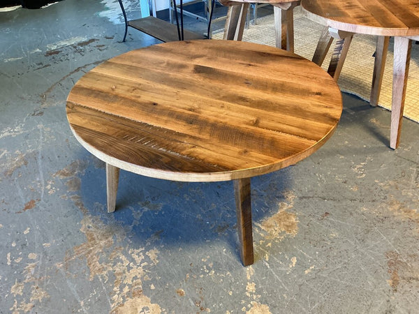 Amish Round Coffee Table- Medium Stain