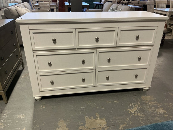White 7 Drawer Dresser