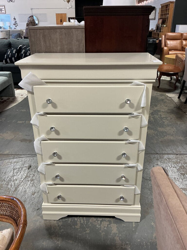 Barvelle Modern Chest of Drawers (as-is Cracks)