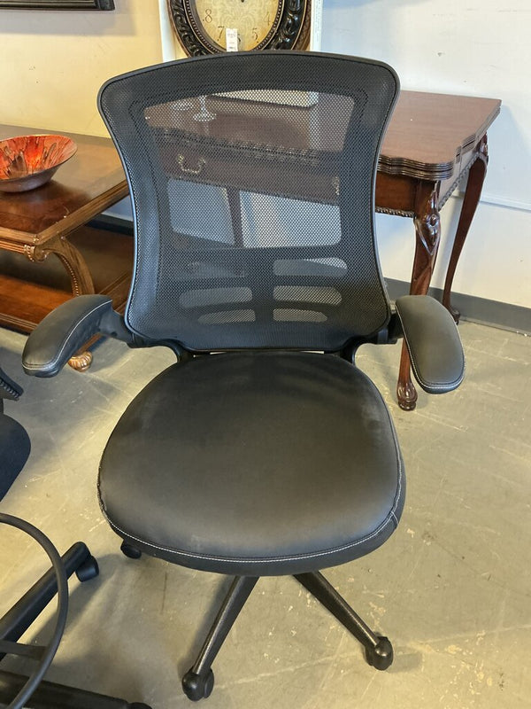Leather & Mesh Black Office Chair
