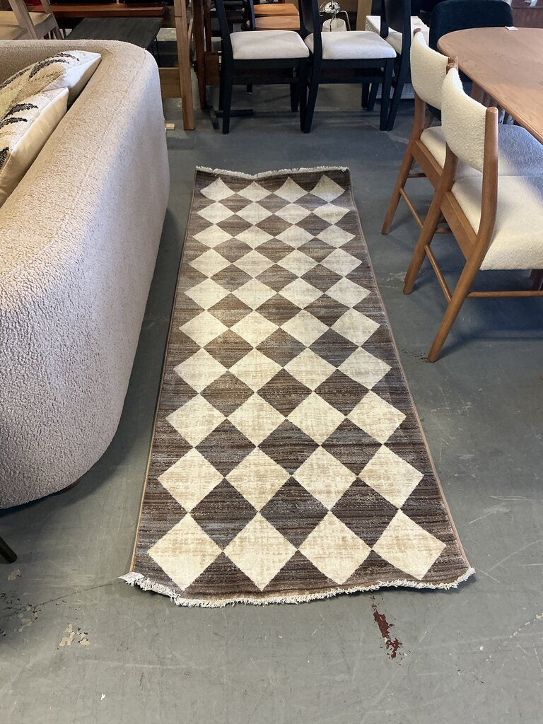 NuLoom Taupe/White Checkered Runner 2'8" x 7'10"