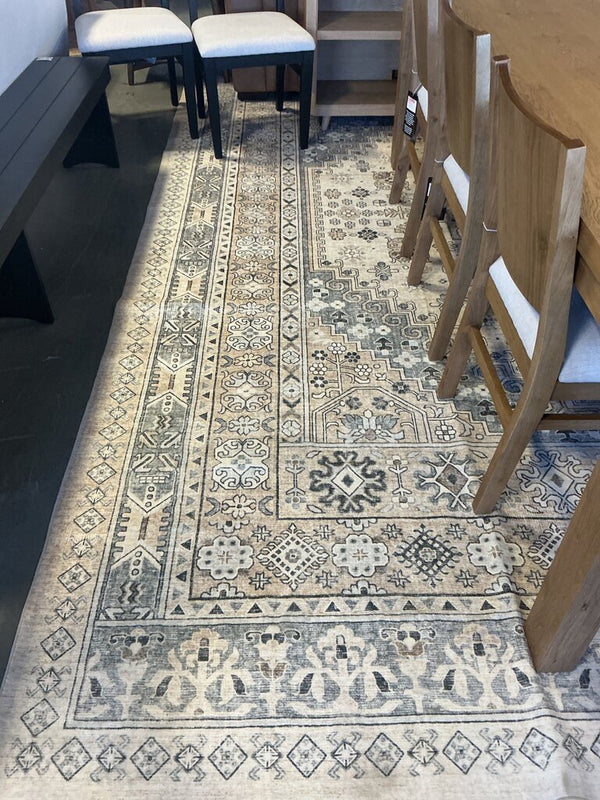 Tan & Black Area Rug 10' x 14'