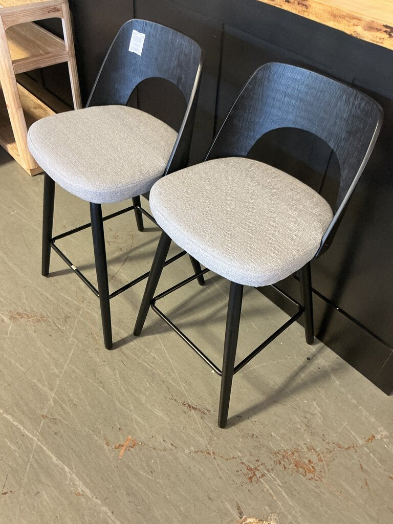 Callie Contemporary 16 inch Counter Height stool (Set of 2)