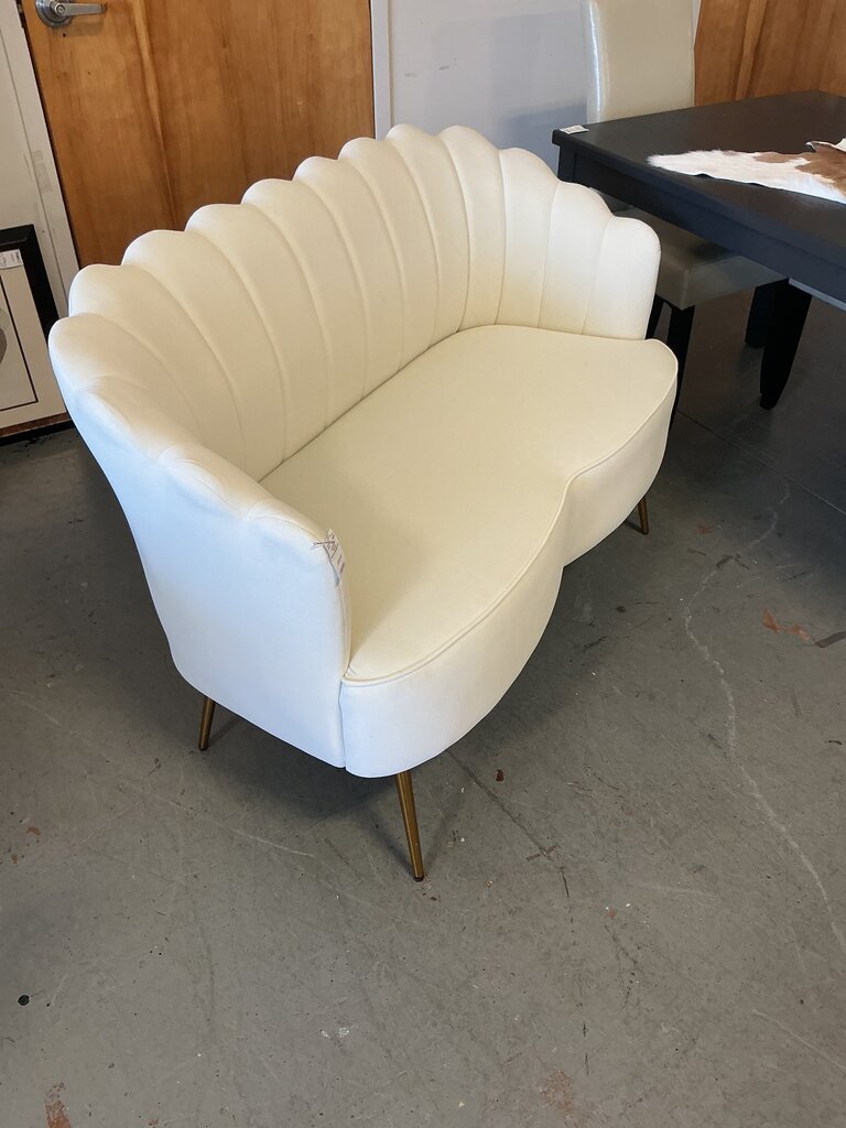 Donata 50.2"Loveseat-Ivory