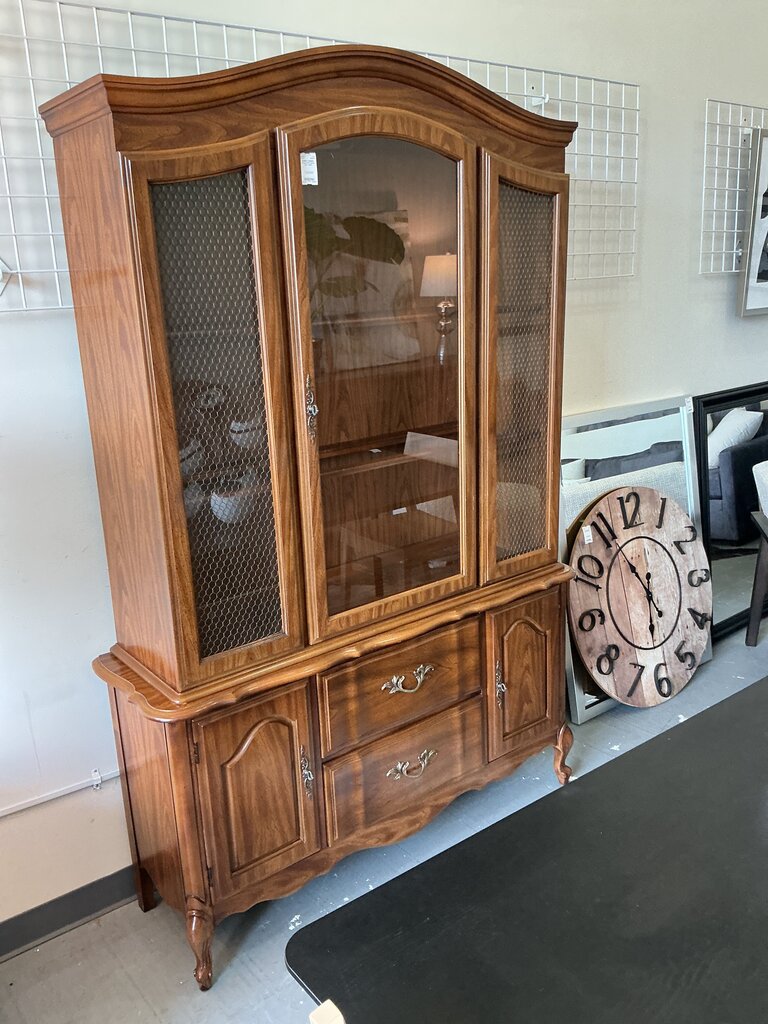 French Provincial 2pc. Hutch
