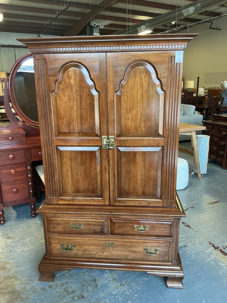 Pennsylvania House Wardrobe