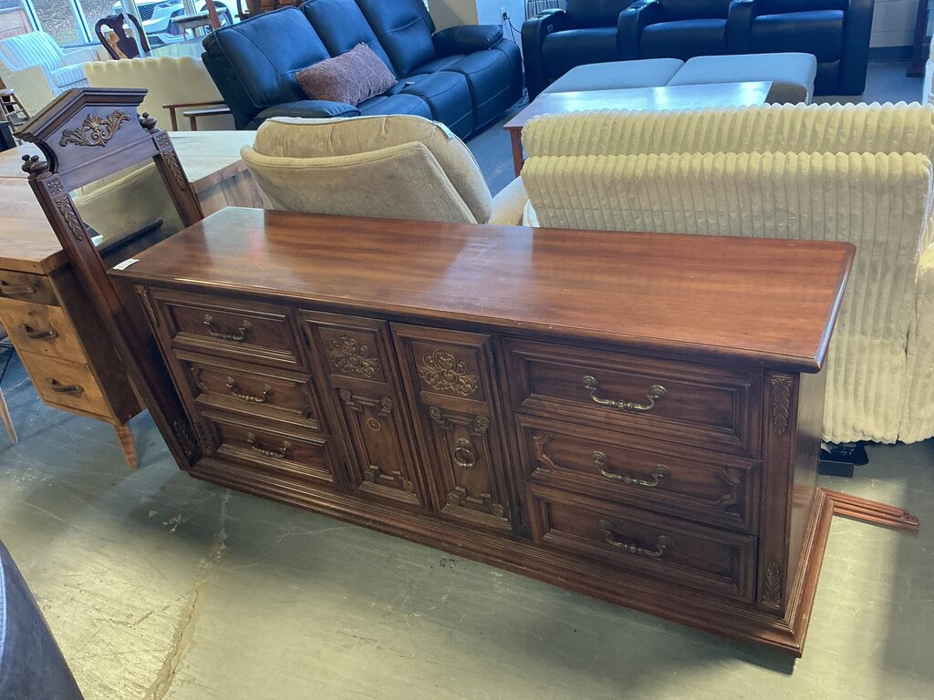 Vintage Dresser w/Mirrors (As-Is/Overall Wear)